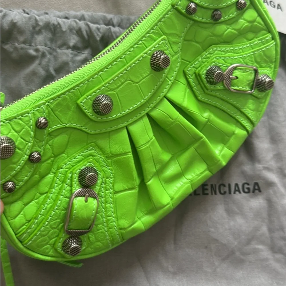 Balenciaga Neon Green Women's Bag - Picture 2 of 16
